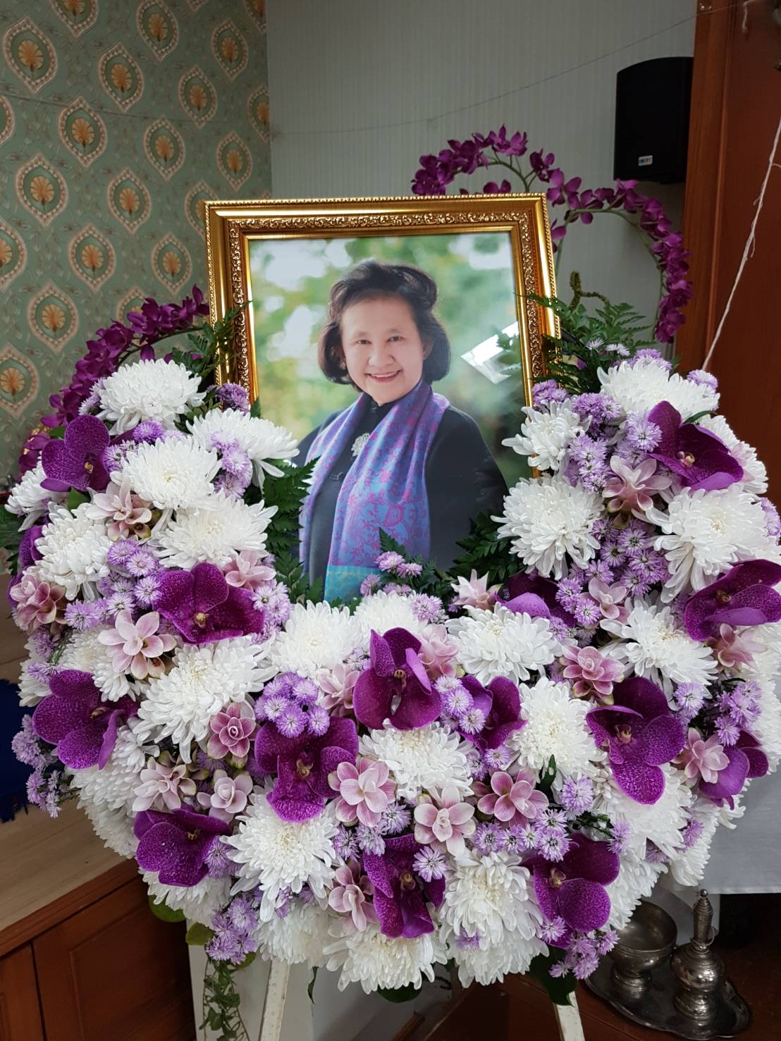 การวางพวงหรีด