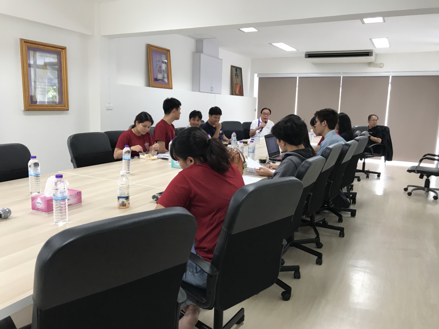 การประชุมโครงการลูกช้างรักชีวิต